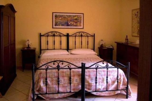 Tavernola - Locanda Di Campagna บัตตีปาลเลีย ภายนอก รูปภาพ