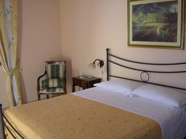 Tavernola - Locanda Di Campagna บัตตีปาลเลีย ห้อง รูปภาพ