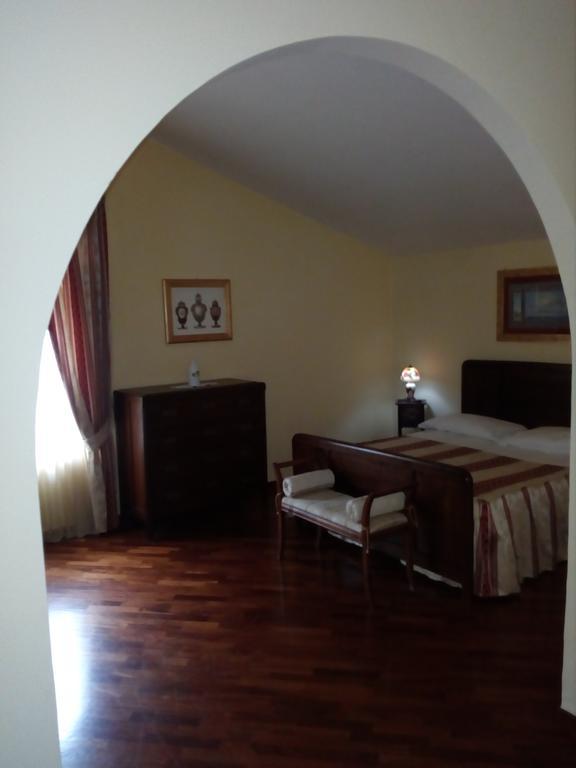 Tavernola - Locanda Di Campagna บัตตีปาลเลีย ภายนอก รูปภาพ